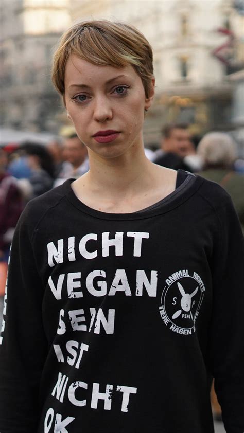 militante veganerin porno|Militante Veganerin Porn Videos